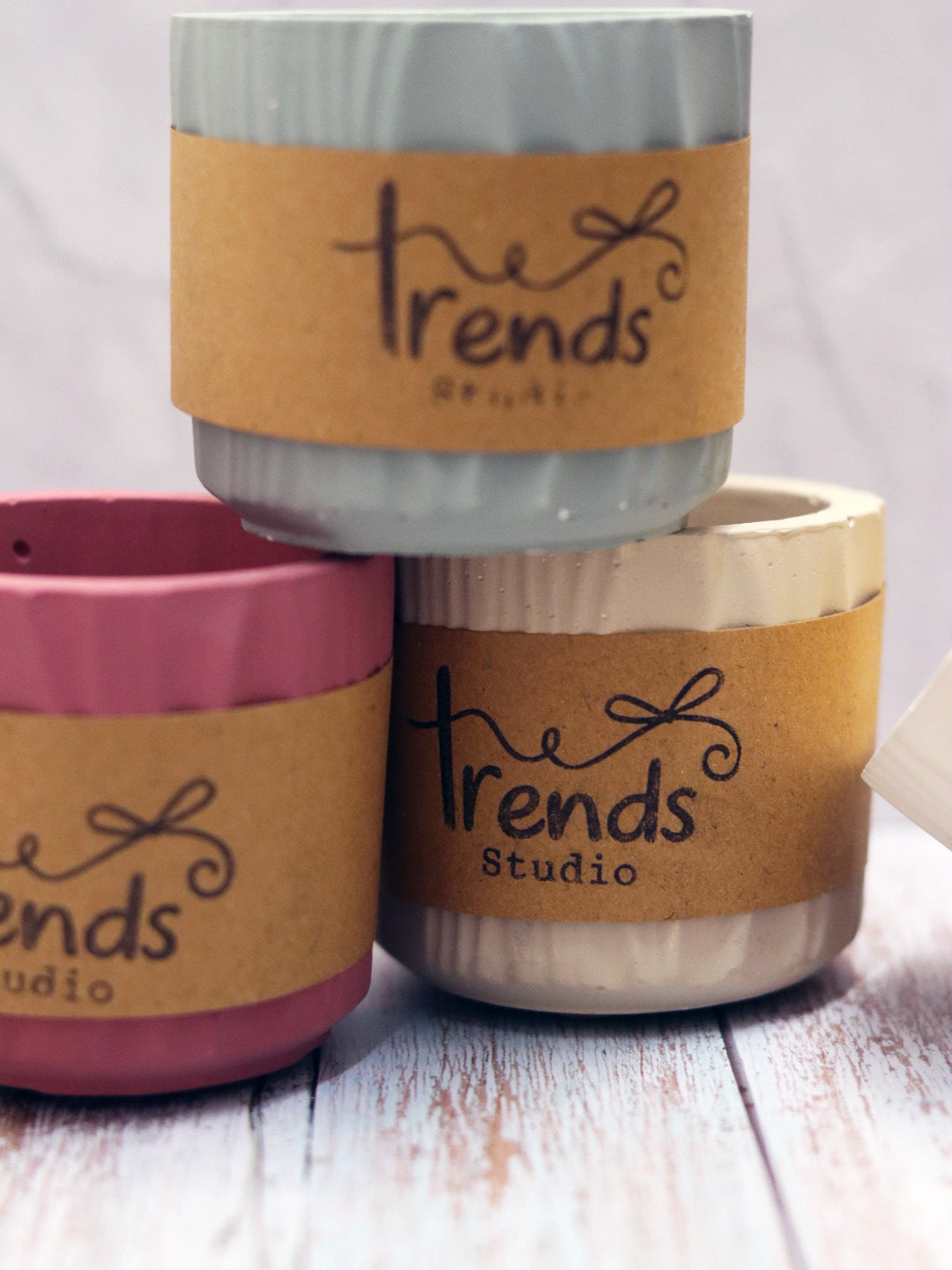 Studio Trinkets: Stylised Round Jar