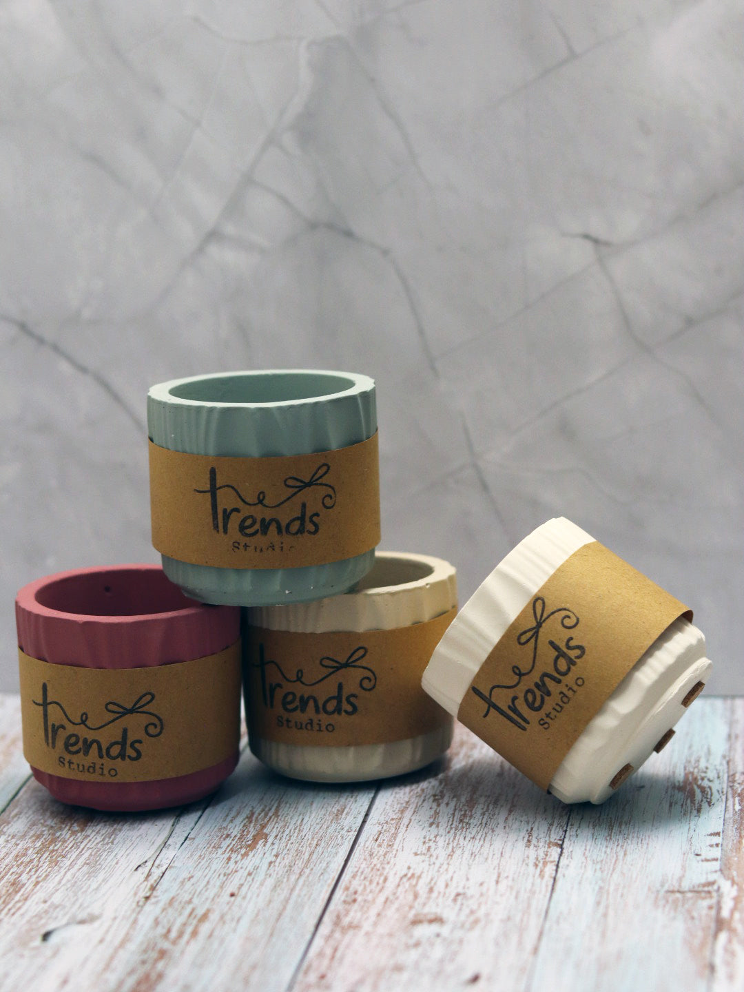 Studio Trinkets: Stylised Round Jar