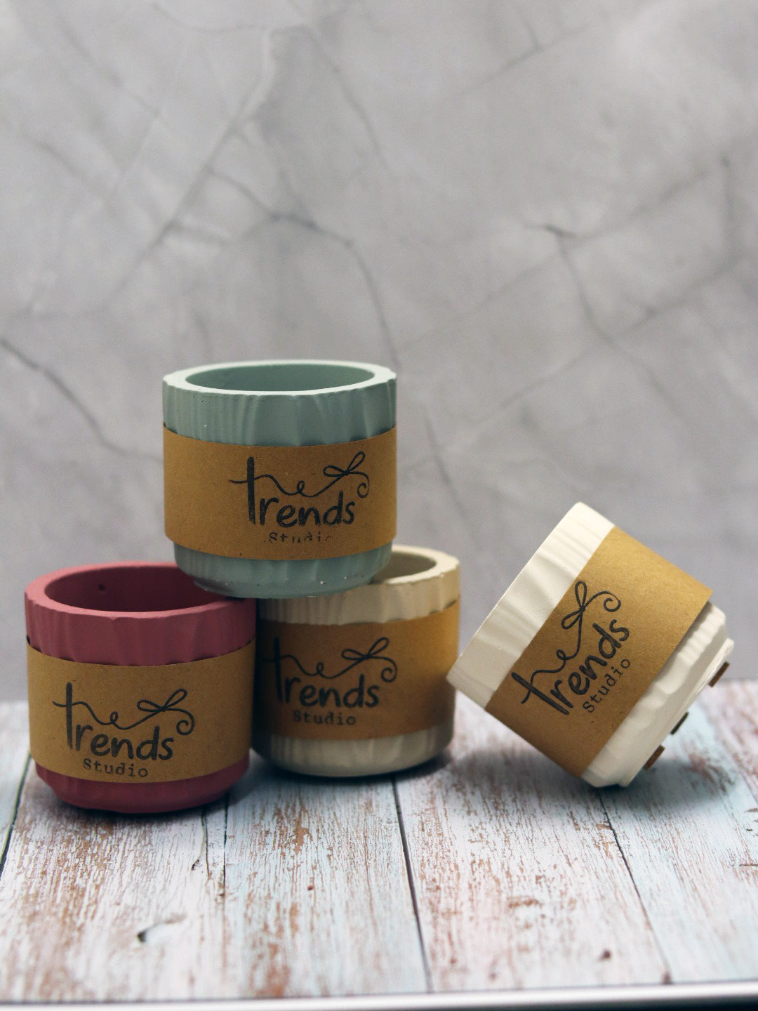 Studio Trinkets: Stylised Round Jar