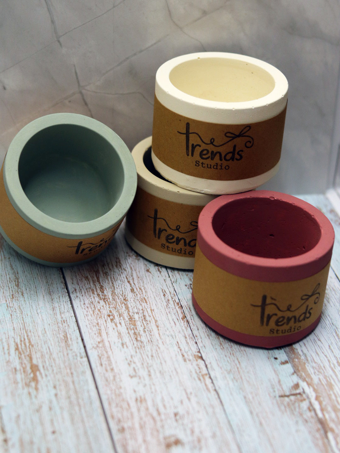 Studio Trinkets: Plain Round Jar