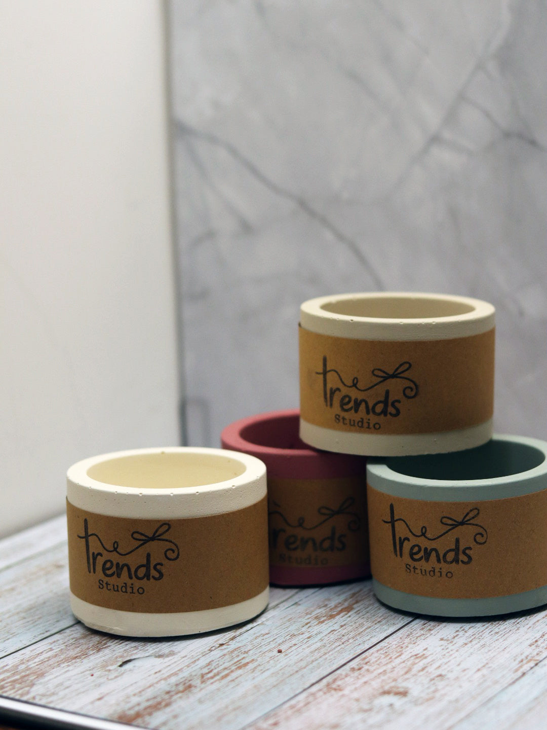 Studio Trinkets: Plain Round Jar