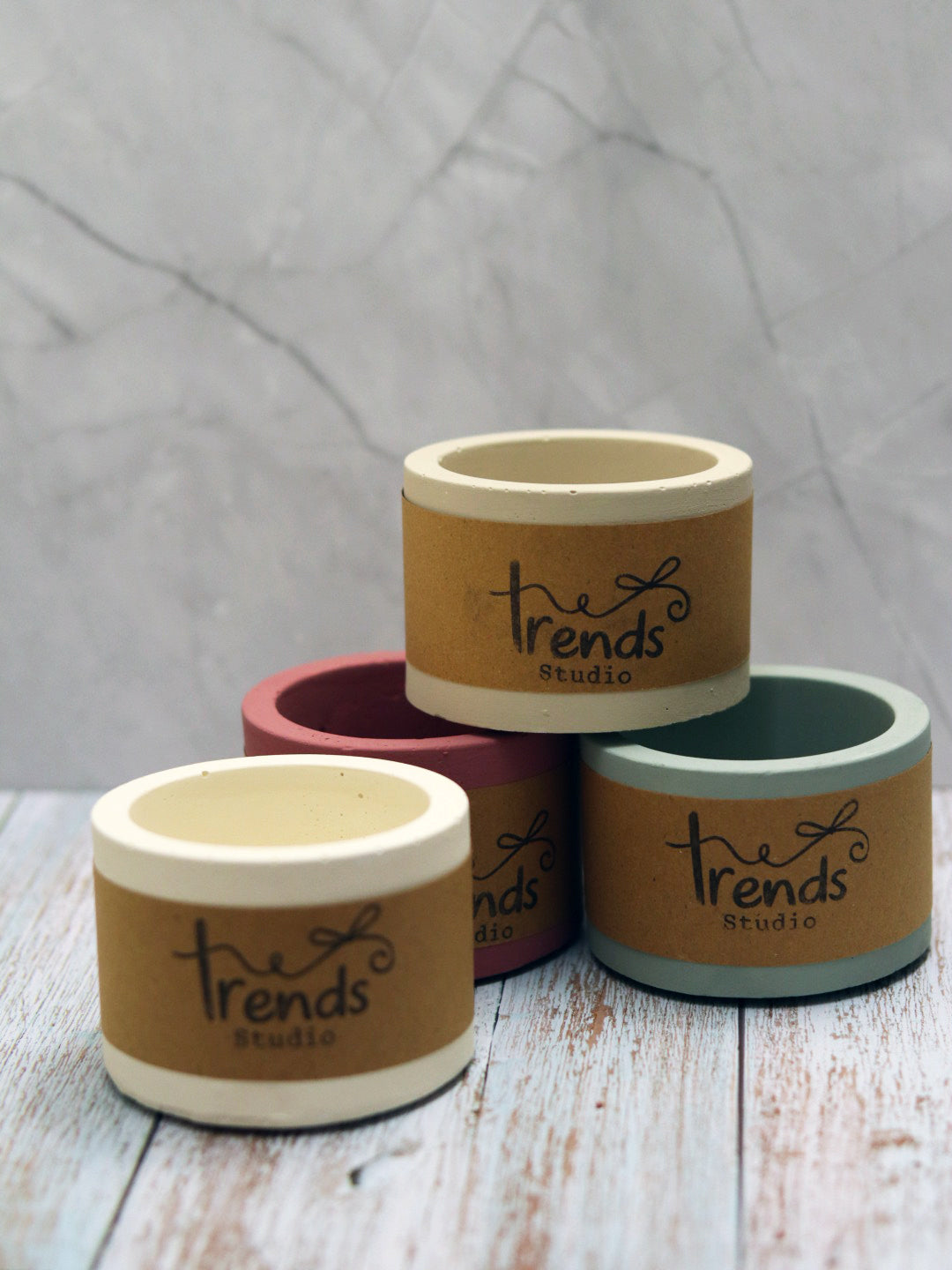 Studio Trinkets: Plain Round Jar