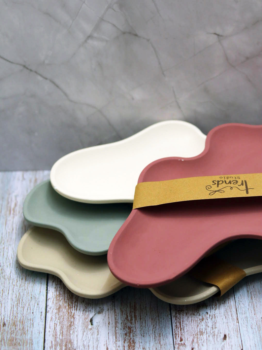 Studio Trinkets: Wavy Tray