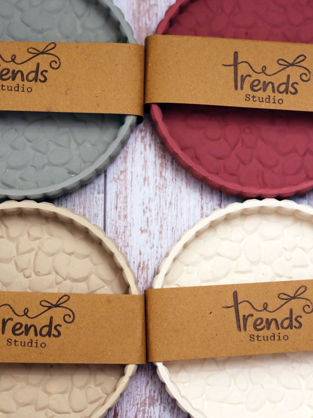 Studio Trinkets: Cobblestone Round Tray