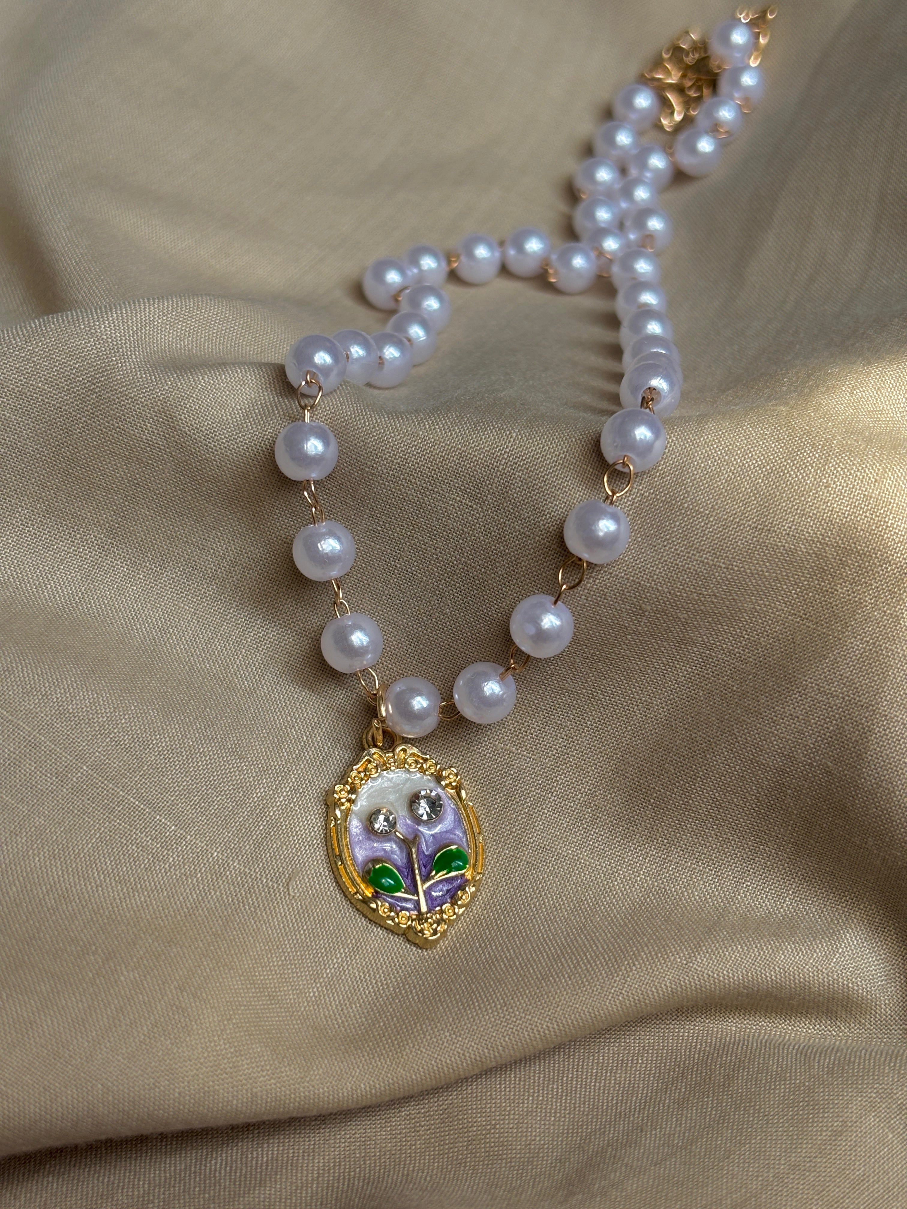 Bridgerton Inspired Vintage Charm Pearl Pendant Necklace