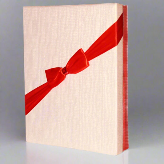 GIFT BOX WHITE AND RED TEXTURE WITH RED RIBBON BOW