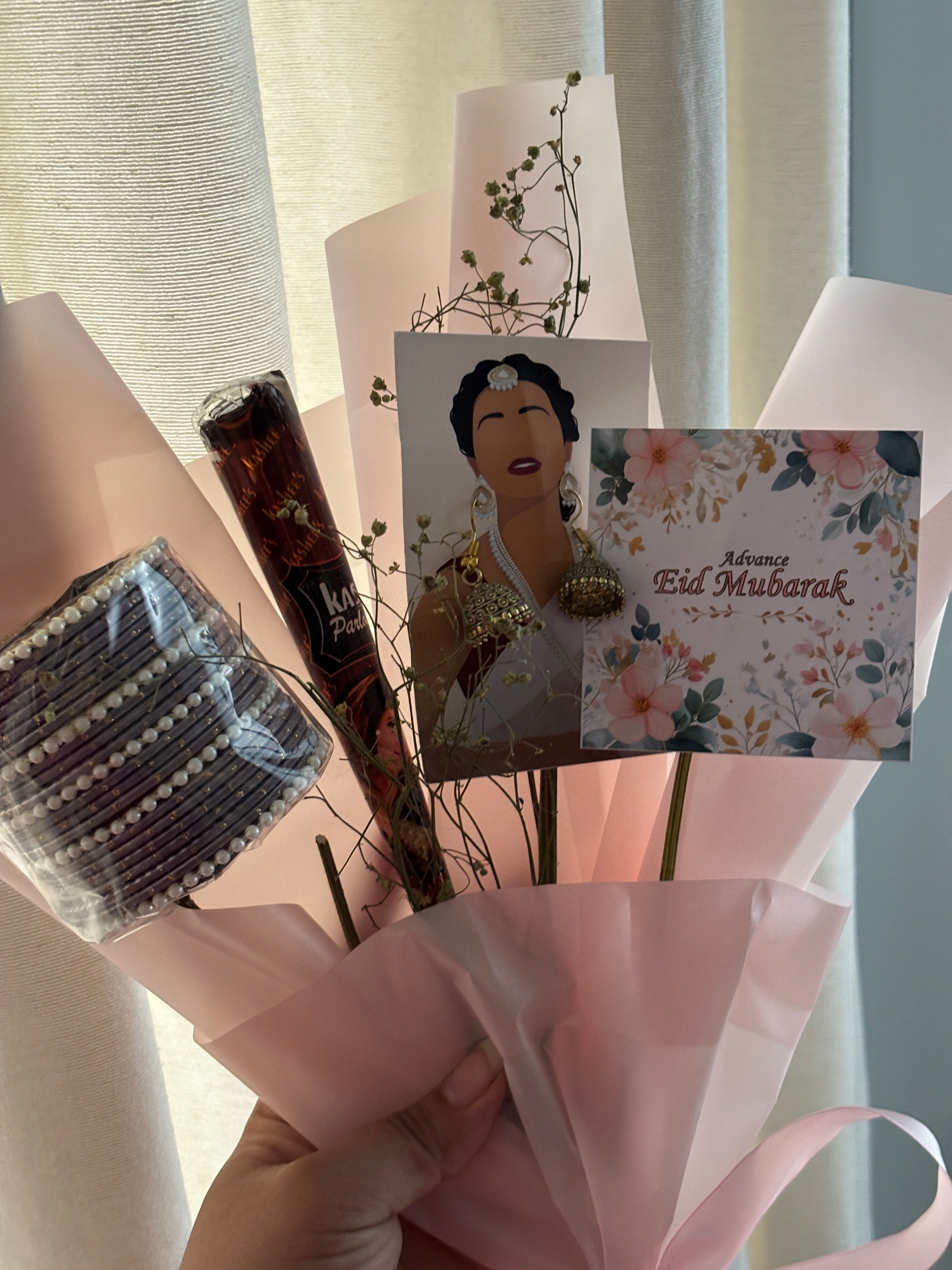 Eid Gift Bouquets & Eidi Arrangements | Trends Studio