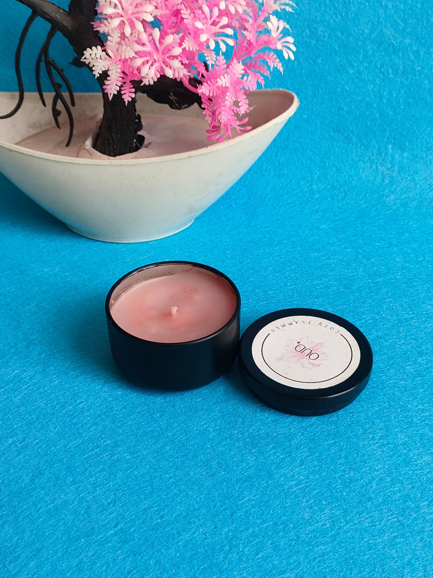 OUD LUXURY SCENTED CANDLE