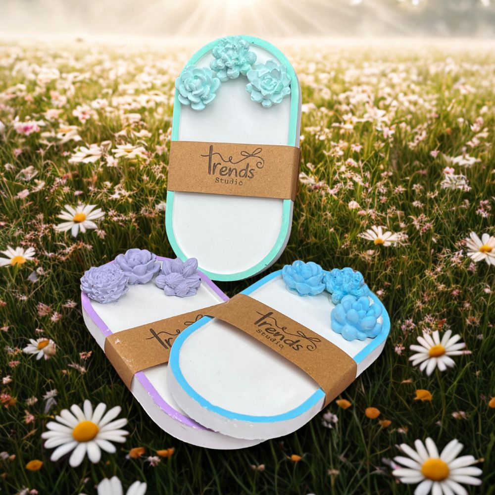 Oval Tray With Cactus