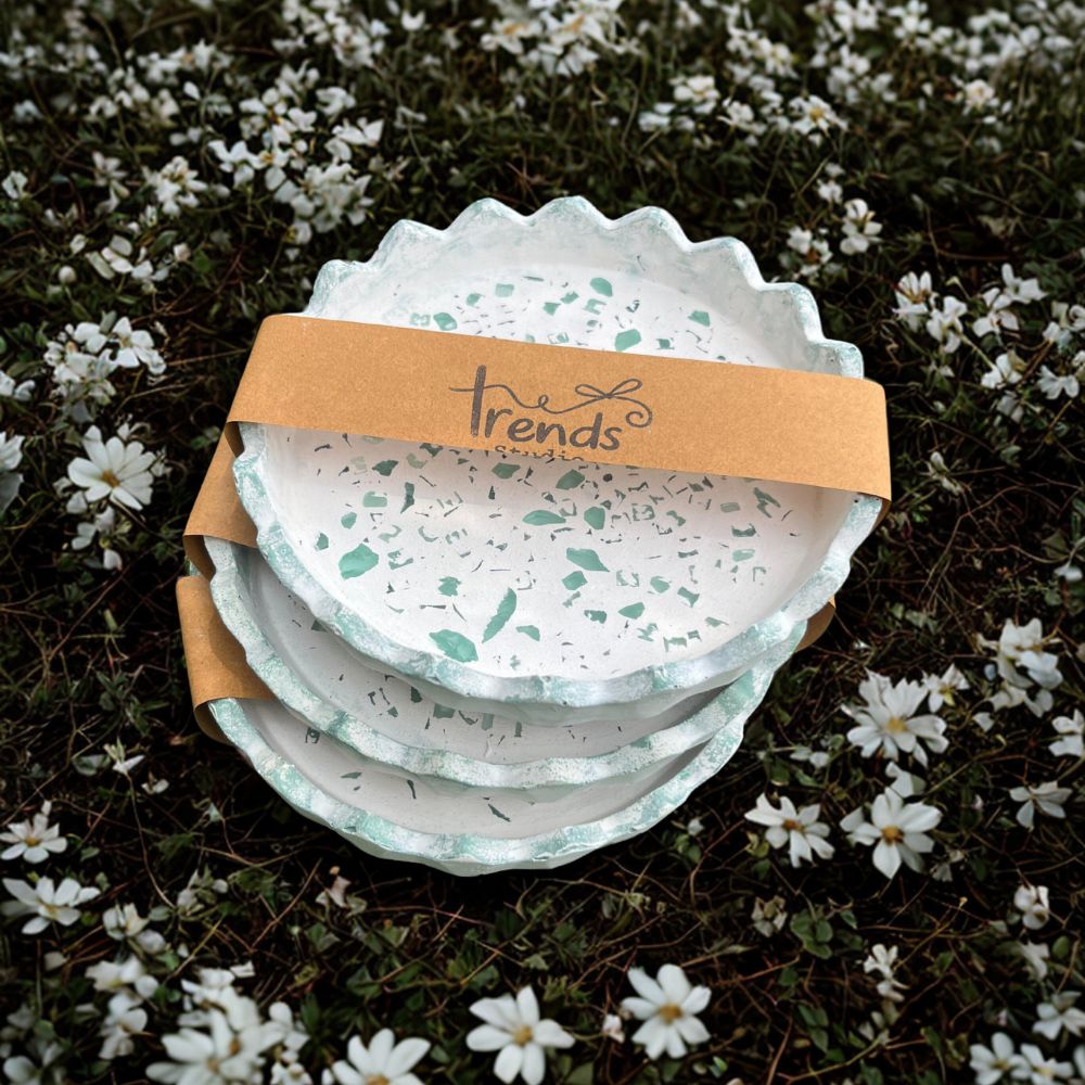 Crown Tray With Glass