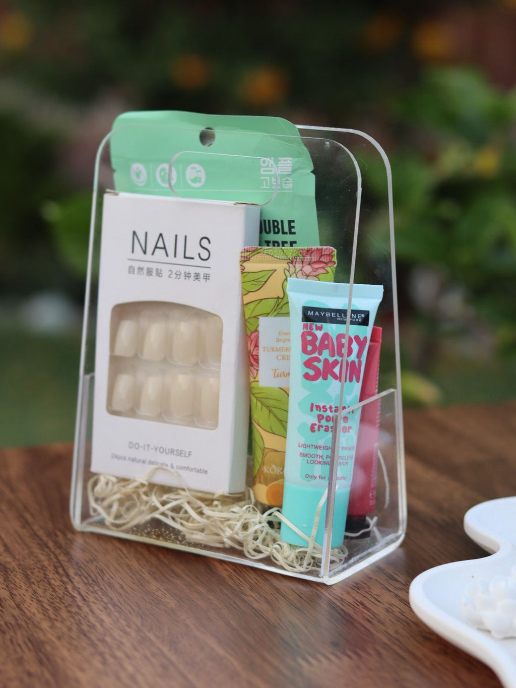 Glow & Go Beauty Kit (B)