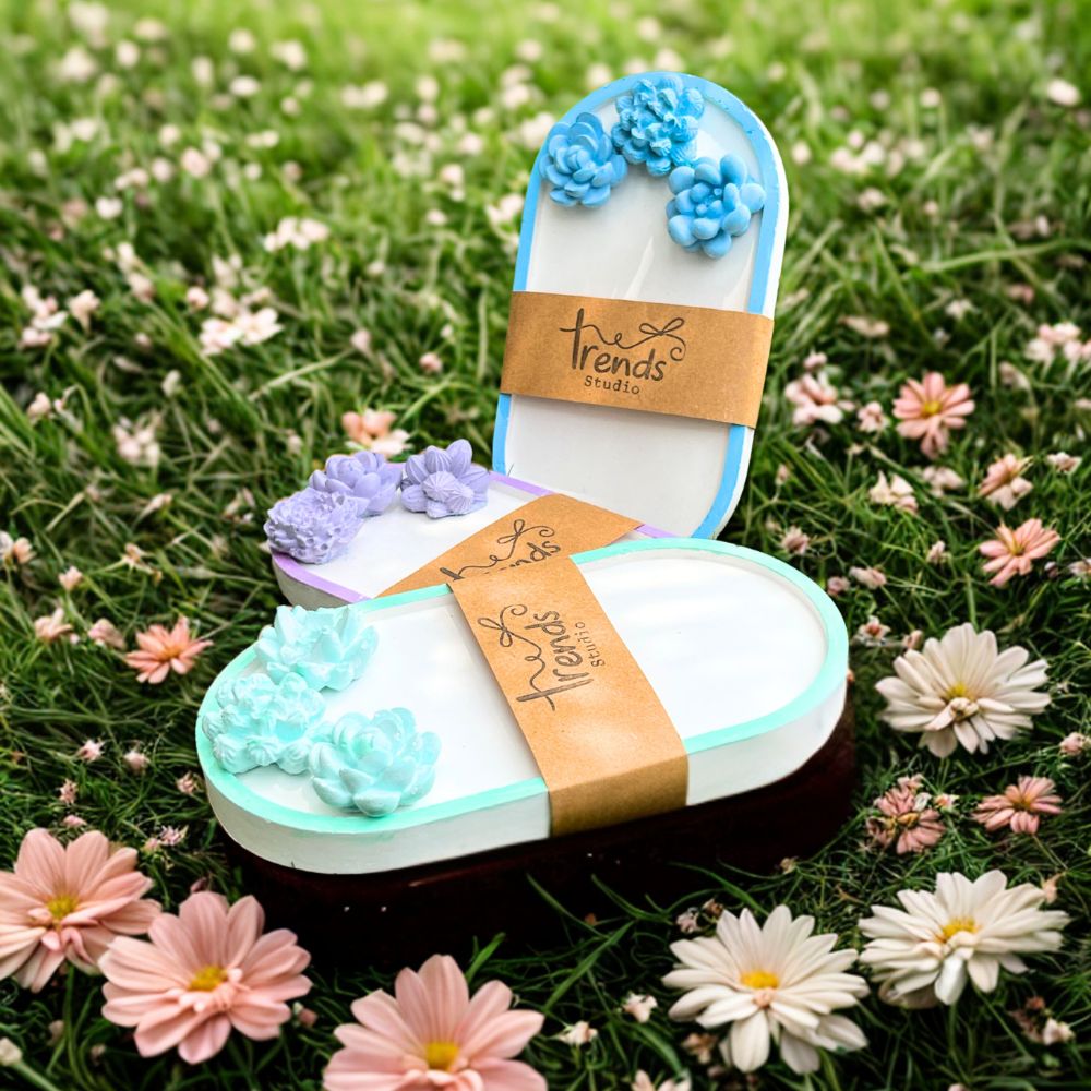 Oval Tray With Cactus