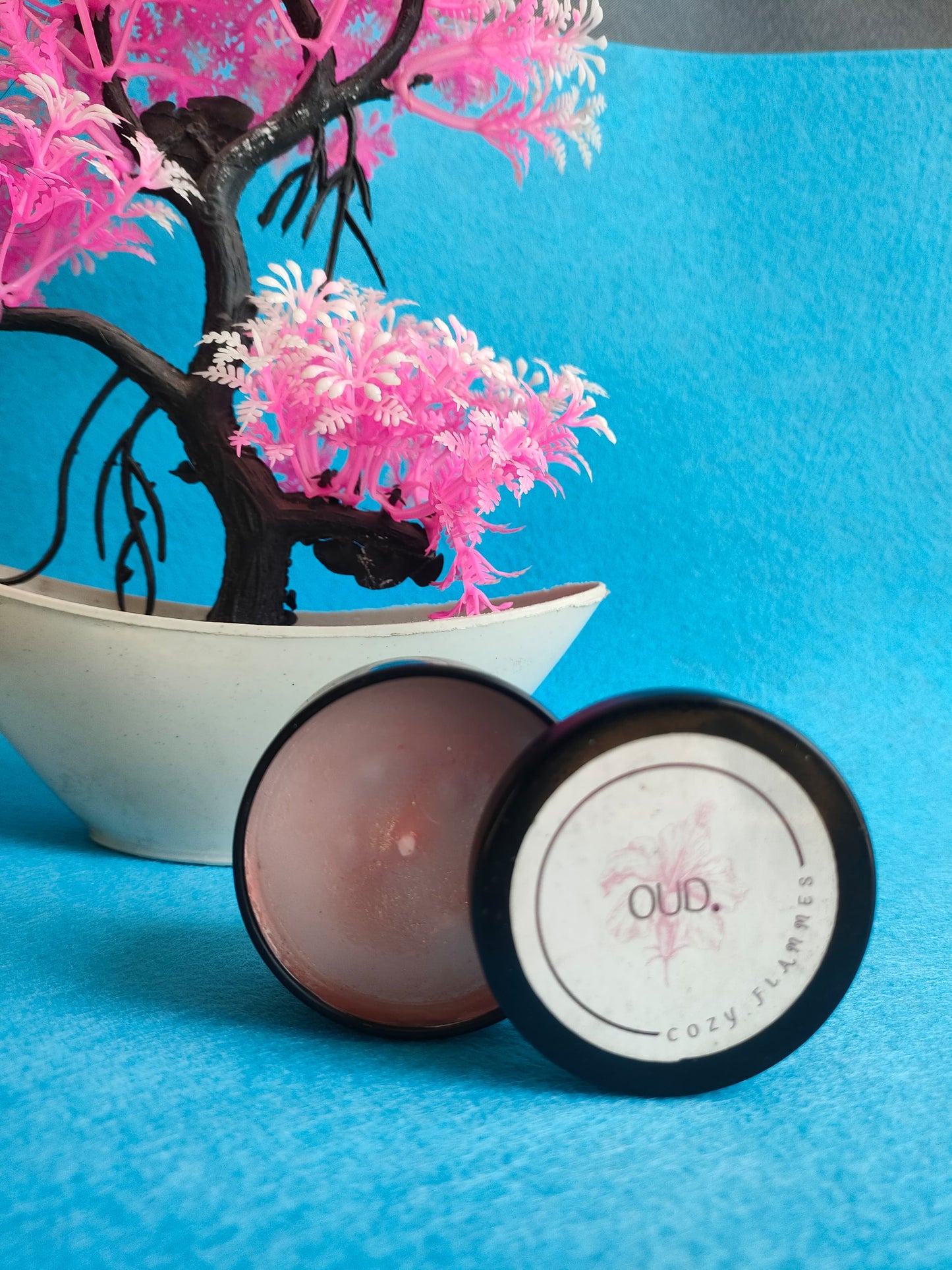 OUD LUXURY SCENTED CANDLE