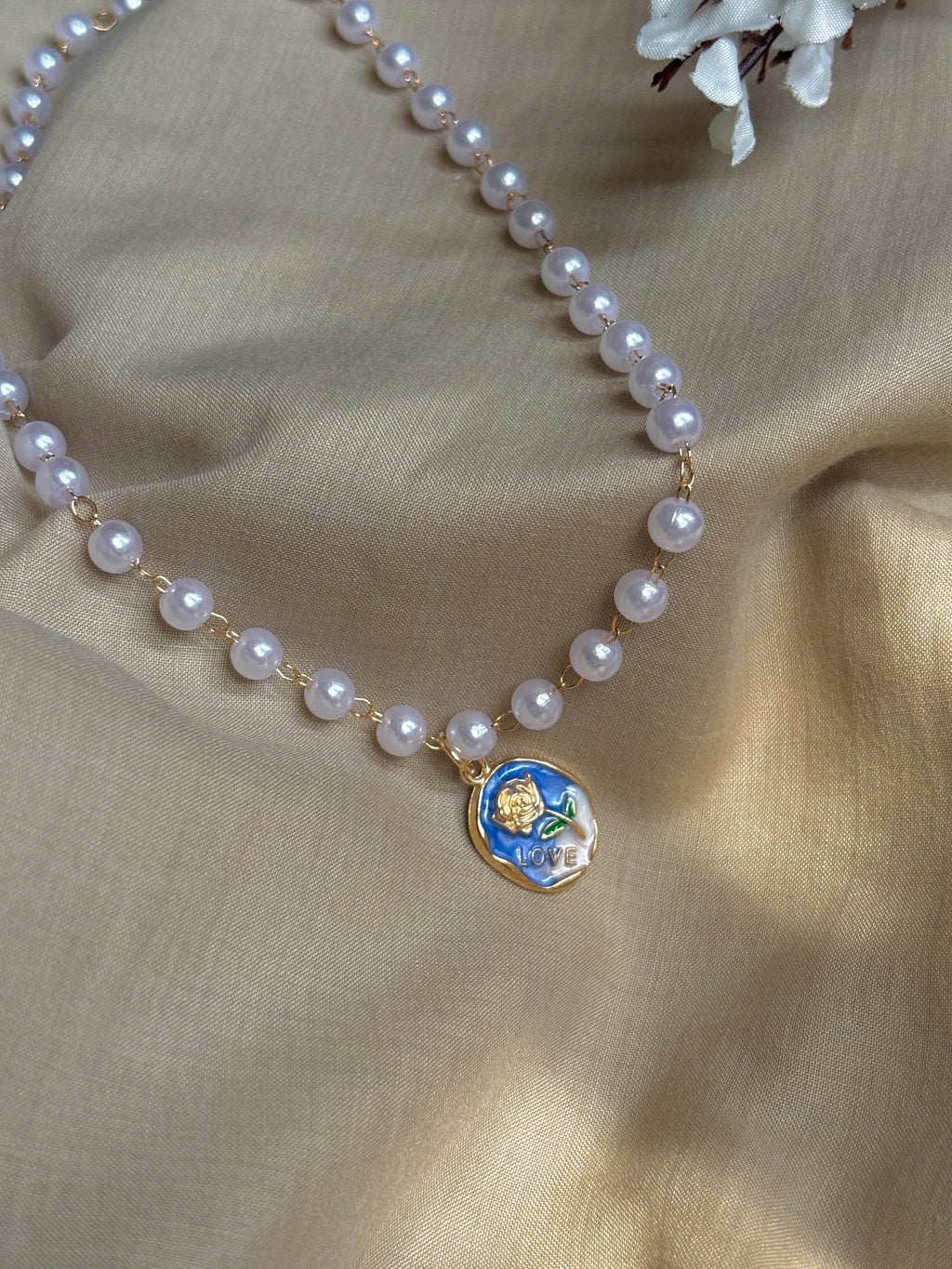 Bridgerton Inspired Vintage Charm Pearl Pendant Necklace