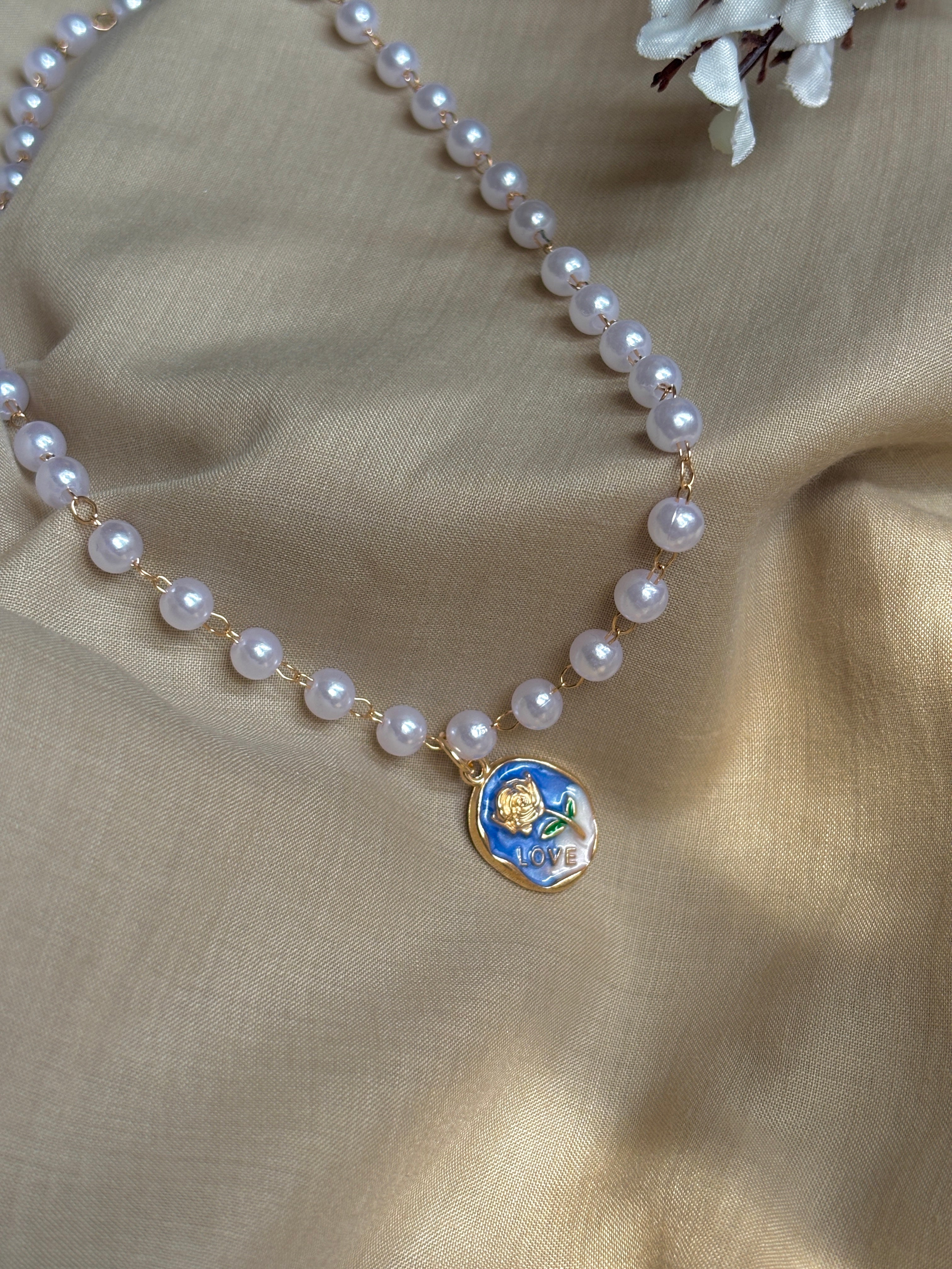 Bridgerton Inspired Vintage Charm Pearl Pendant Necklace