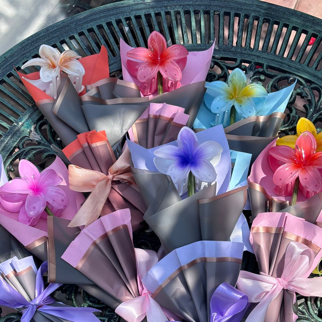 Crystal Bloom Mini Bouquet - Flower Shape Catcher with hand crafted Bouquets