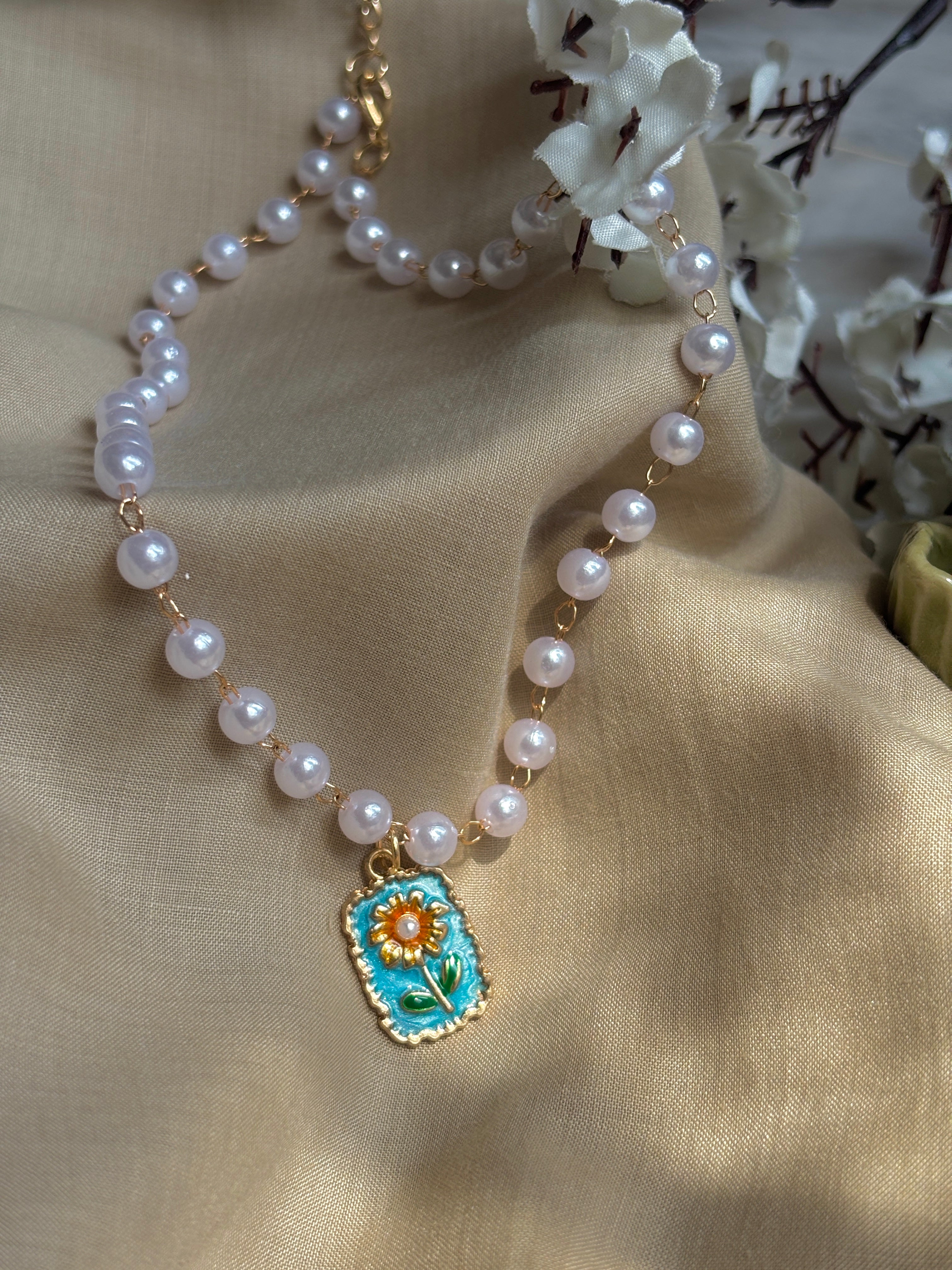 Bridgerton Inspired Vintage Charm Pearl Pendant Necklace