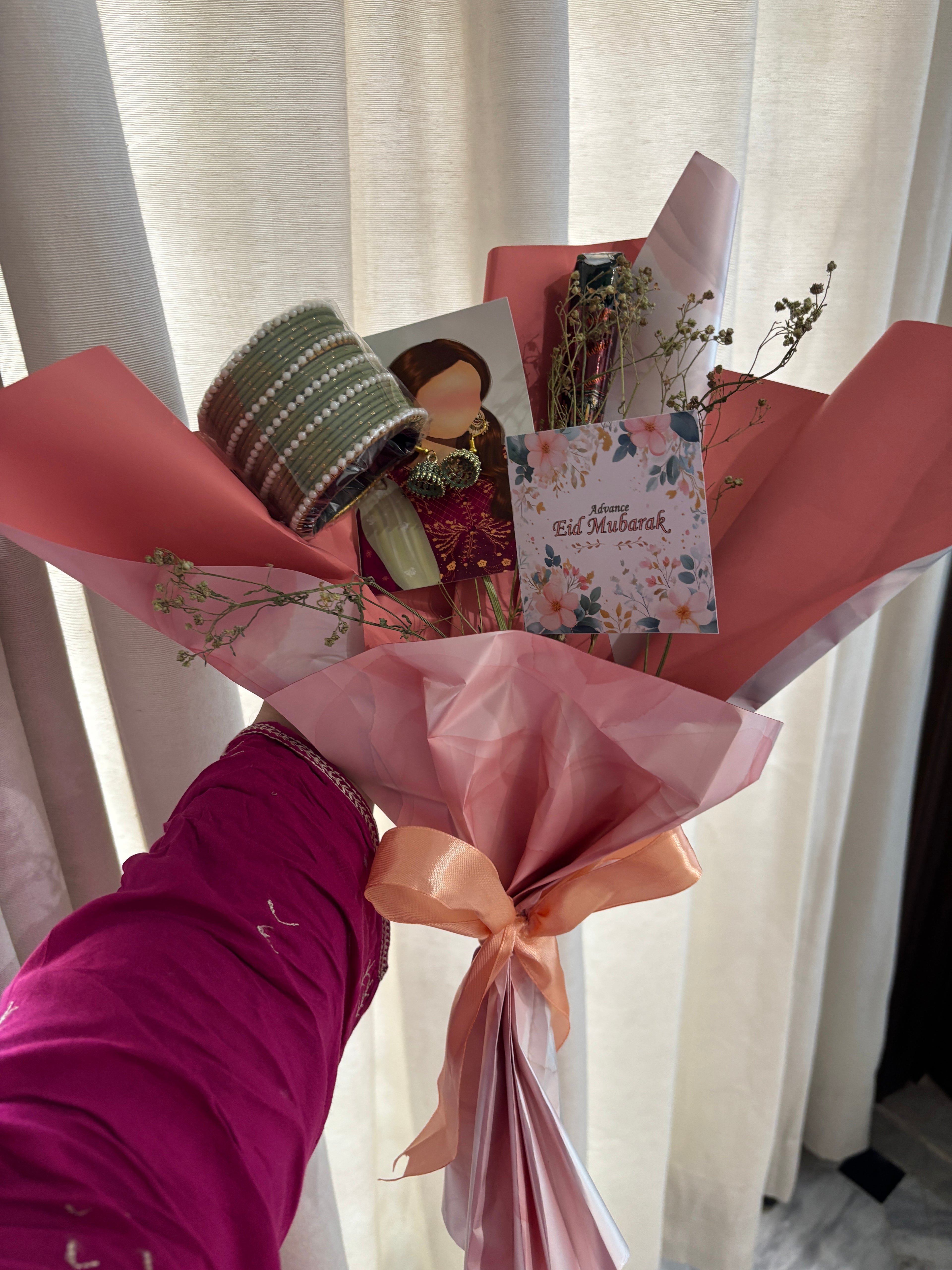 Eid Gift Bouquets & Eidi Arrangements | Trends Studio