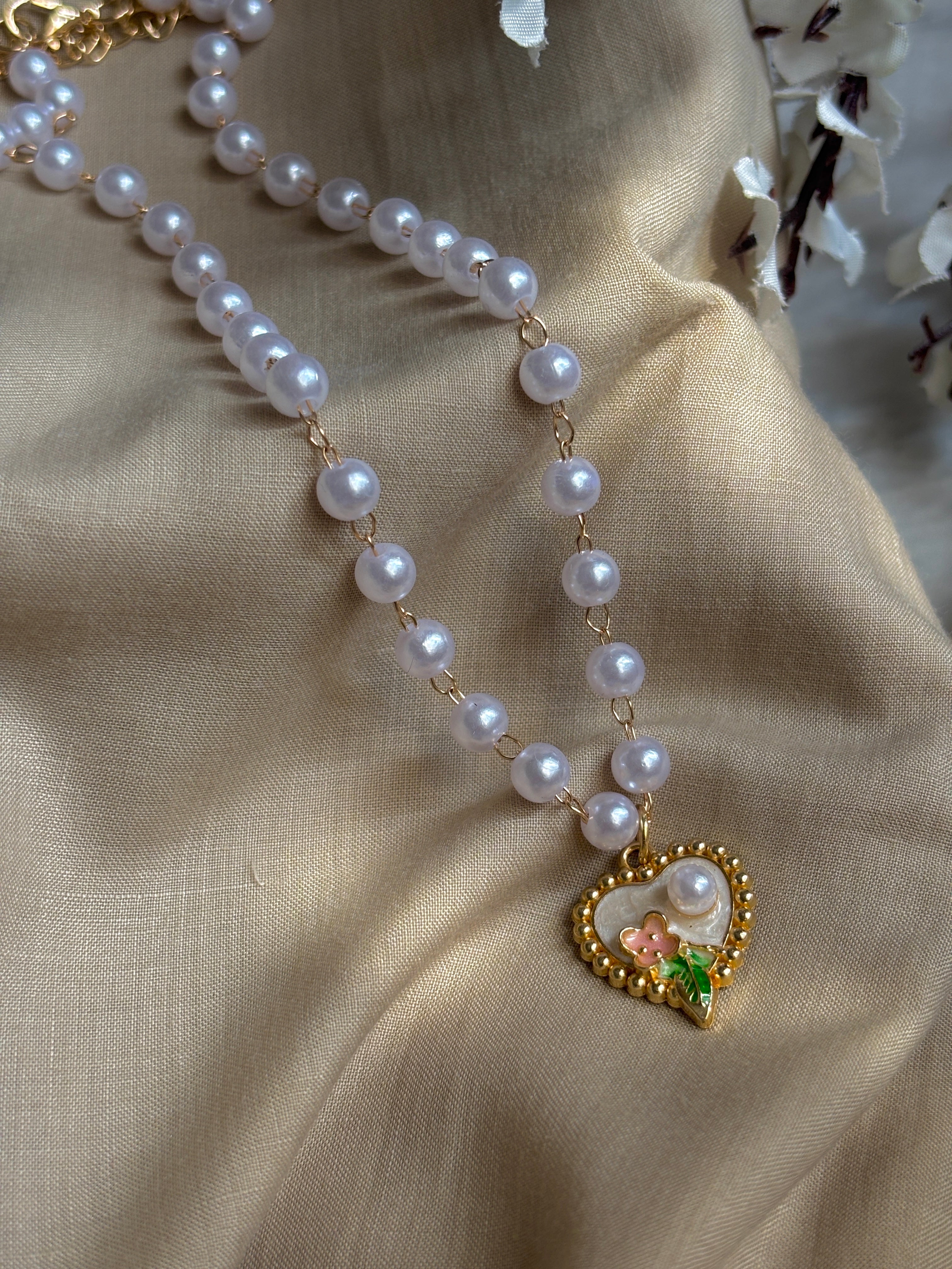 Bridgerton Inspired Vintage Charm Pearl Pendant Necklace
