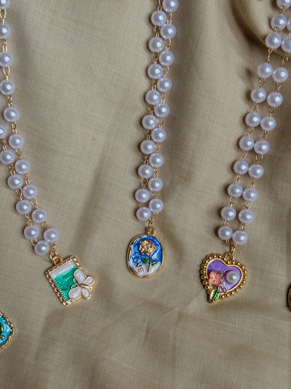 Bridgerton Inspired Vintage Charm Pearl Pendant Necklace