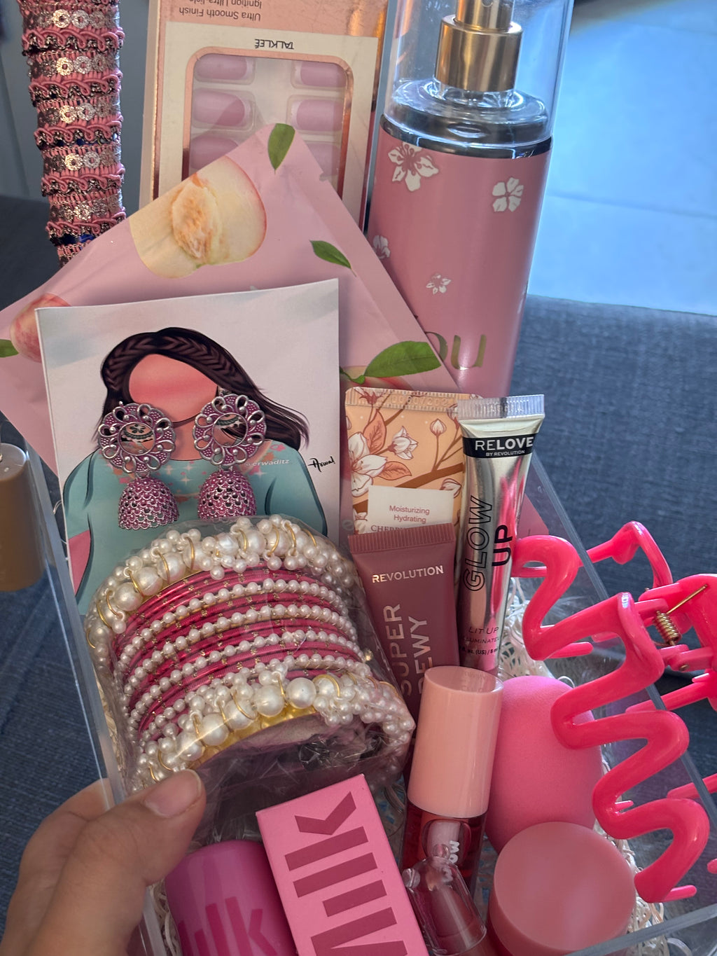 Luxury Eid Beauty & Accessories Gift Box for Her – Makeup, Bangles & Fragranc