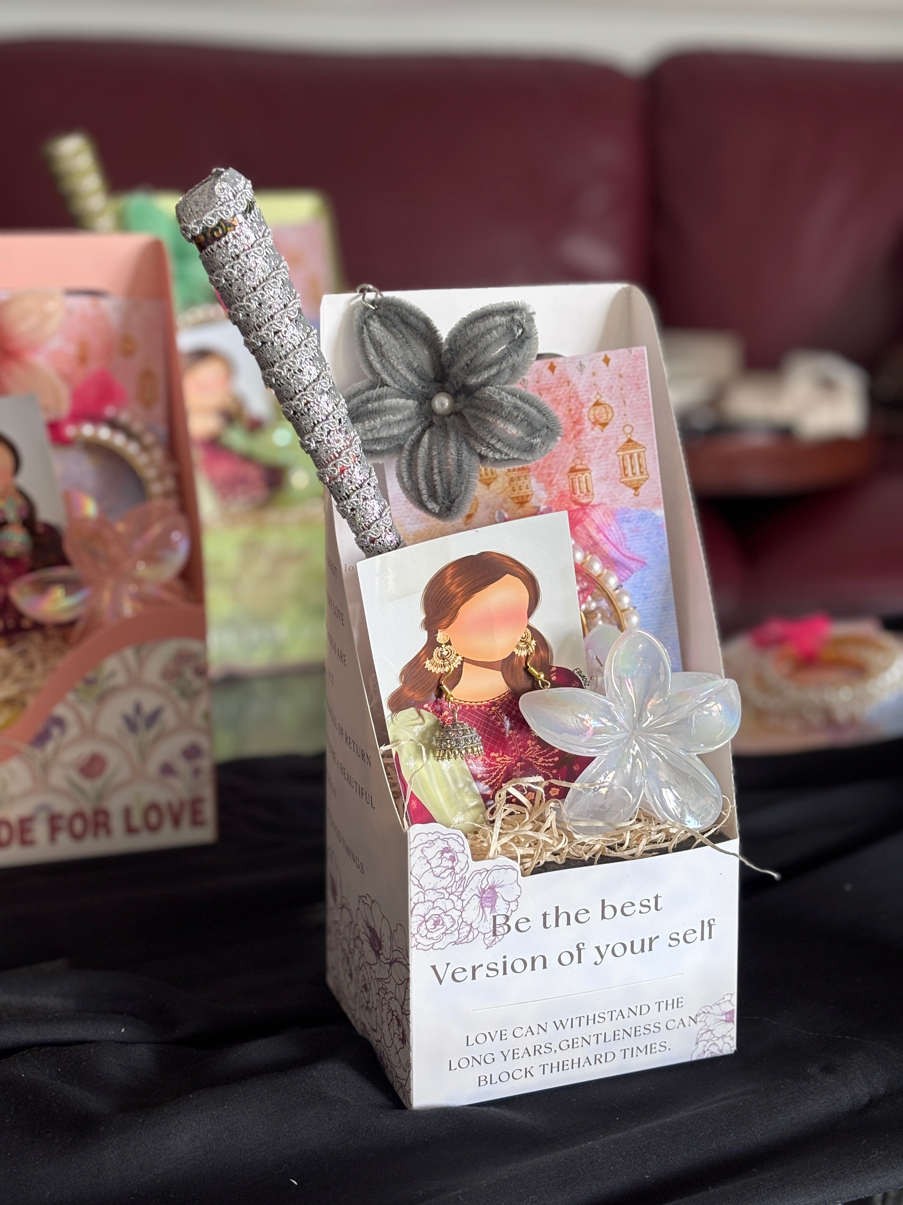 Floral Luxe Mehndi and Accessories Gift Box