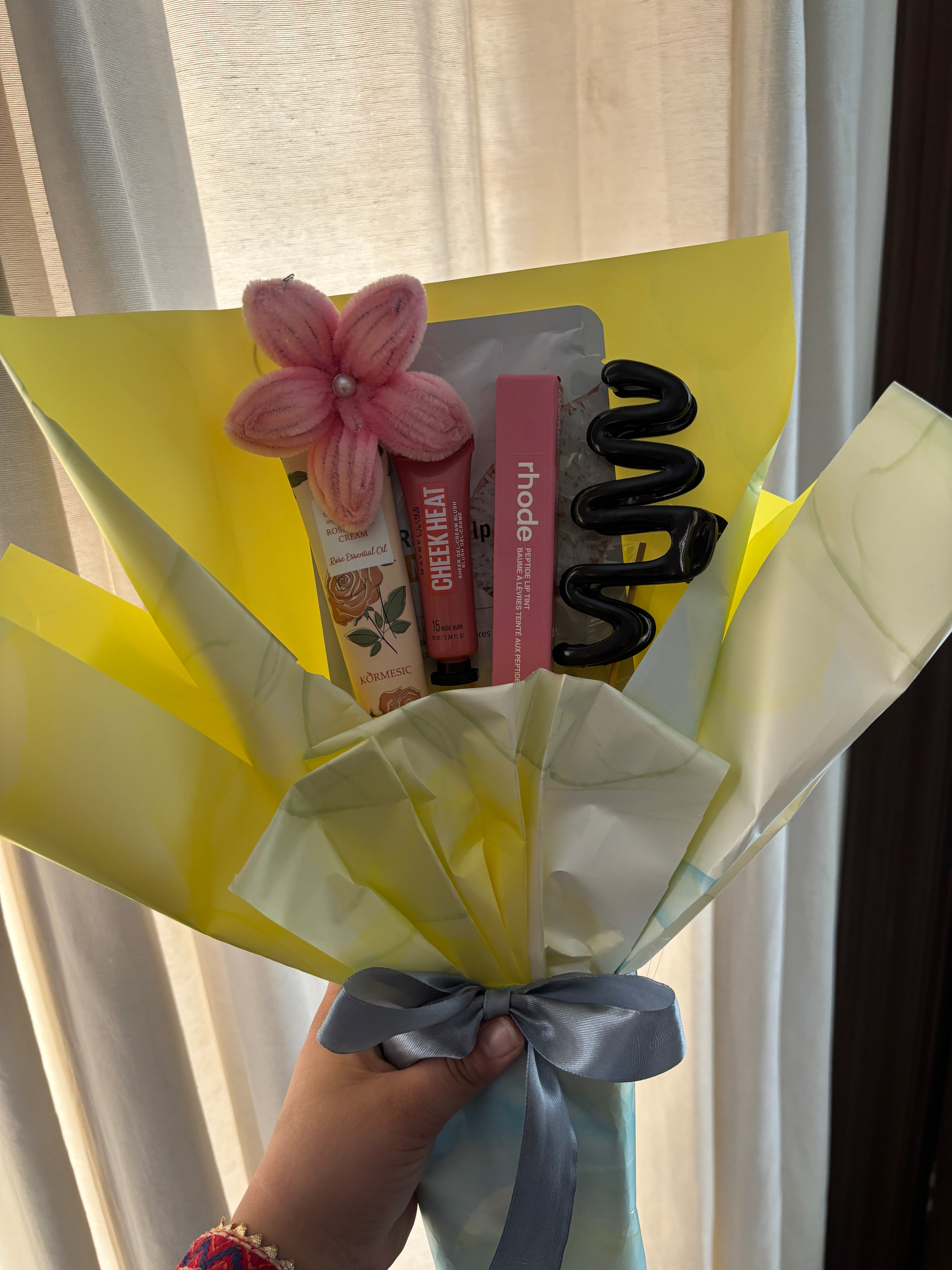 Makeup Gifting Bouquet
