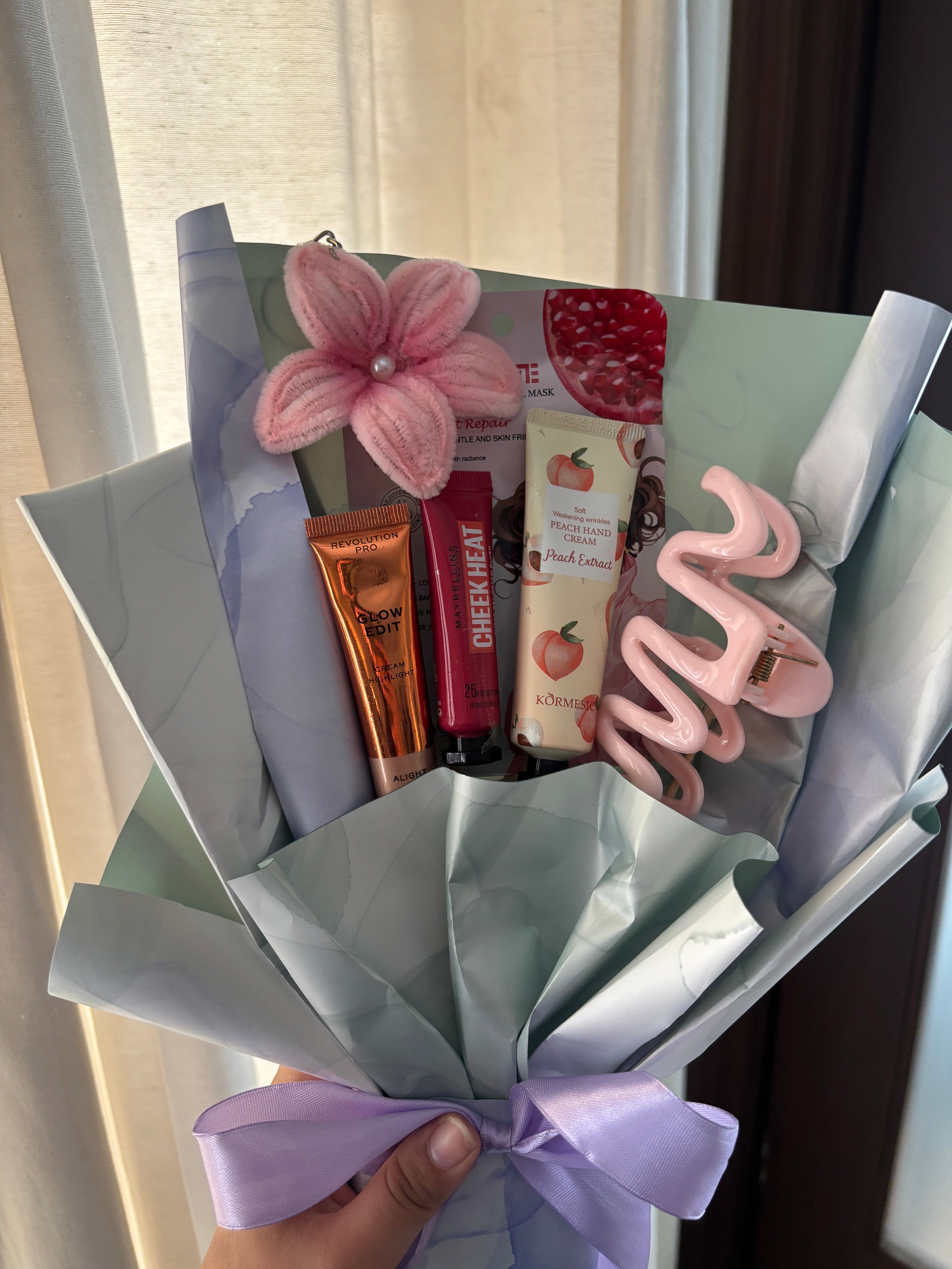 Makeup Gifting Bouquet
