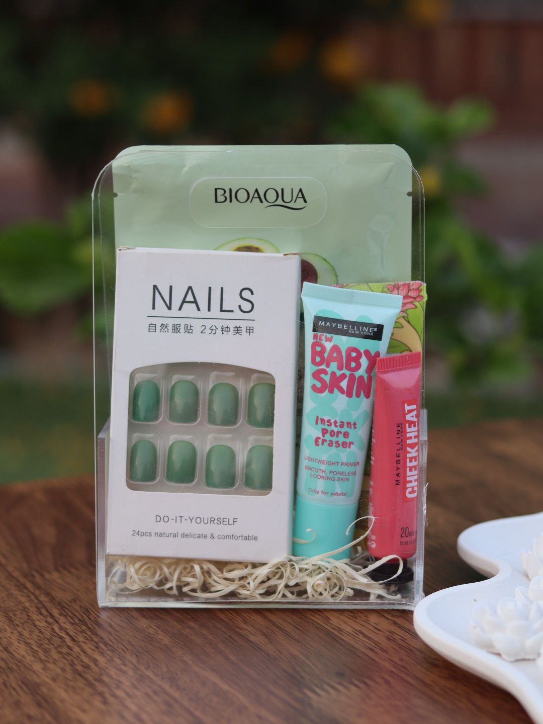 Glow & Go Beauty Kit (B)