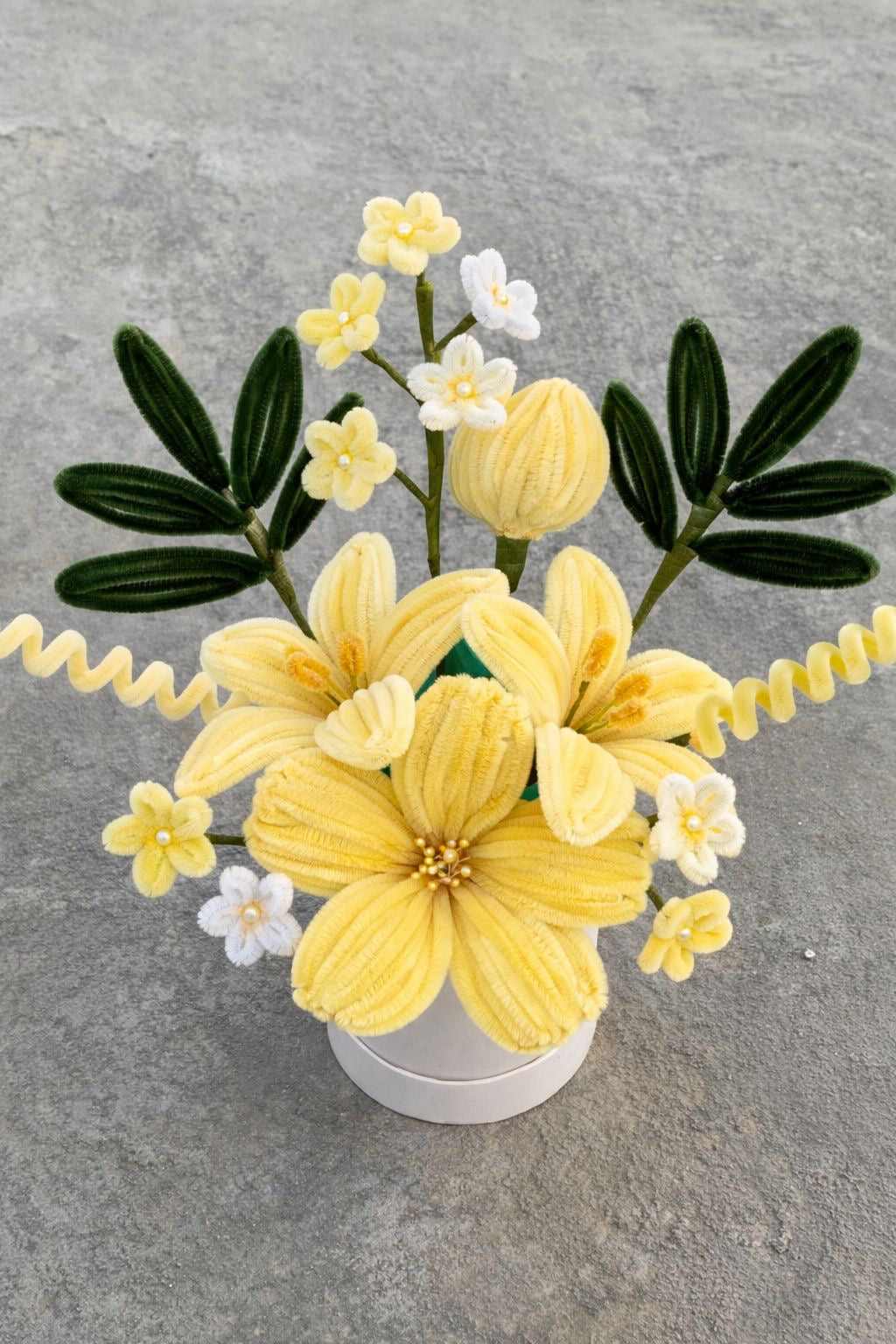 Handmade Velvet Bloom Box – Everlasting Luxury Floral Arrangement