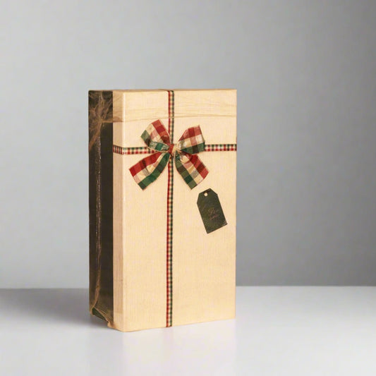 GIFT BOX GREEN & WHITE COVER TEXTURE WITH BOW