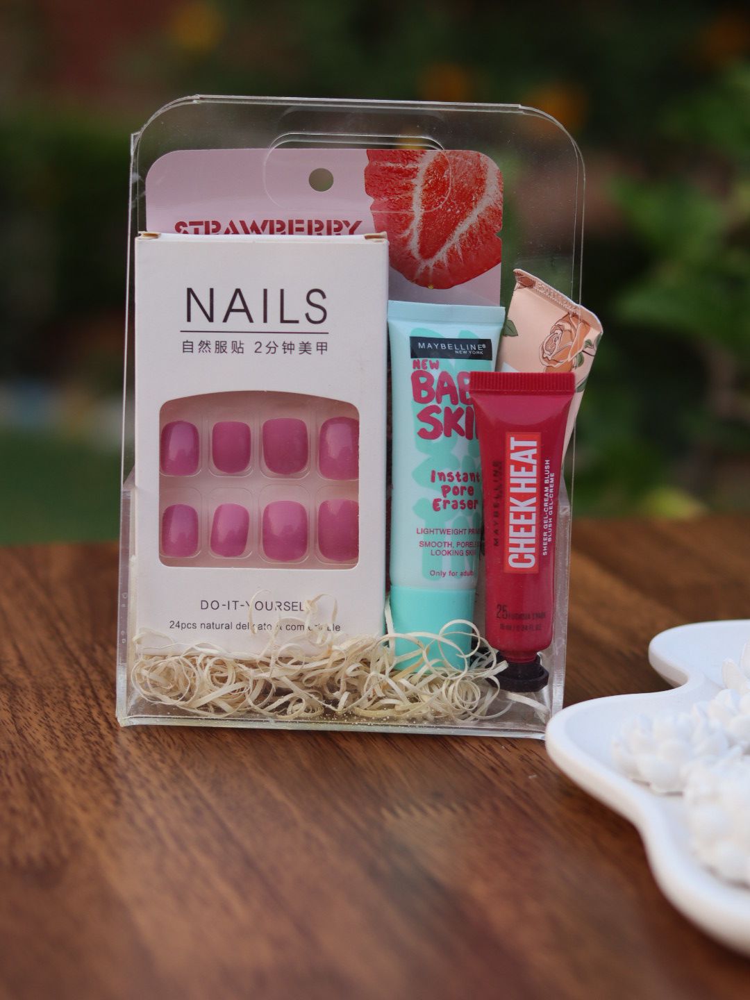 Glow & Go Beauty Kit (B)