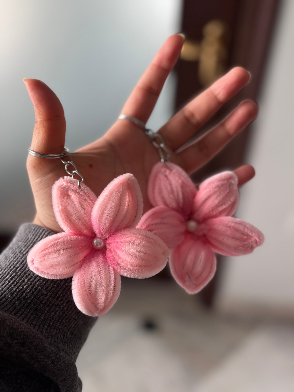 Lily Flower Velvet Wire Keychain